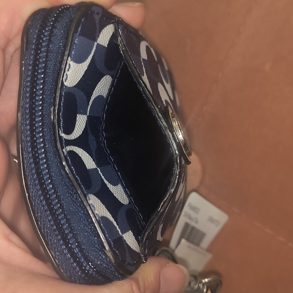 Coach Peyton Wristlet Camera Phone Credit Card Cosmetic Case F66803 - Picture 4 of 6